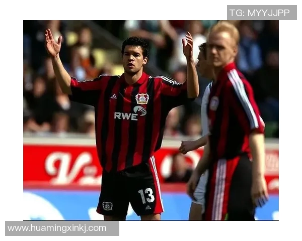 巴拉克足球明星风采尽显精彩瞬间的照片集锦